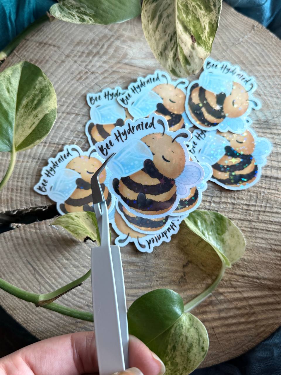 Sticker „Bee Hydrated“ 🐝💧 | verschiedene Varianten