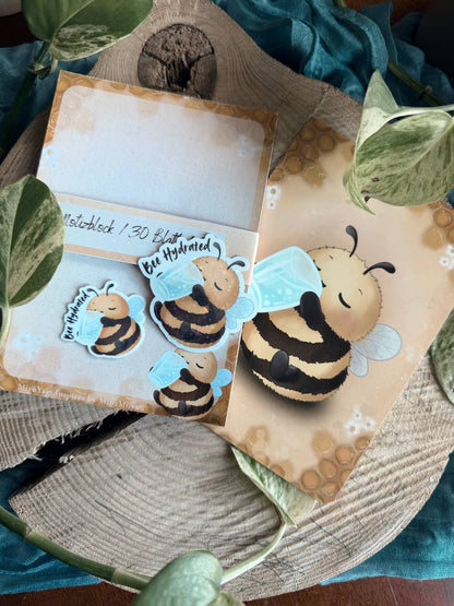 Bee Hydrated Bundle – Notizblock A6, Postkarte & 2 Sticker | Geschenkidee ✨