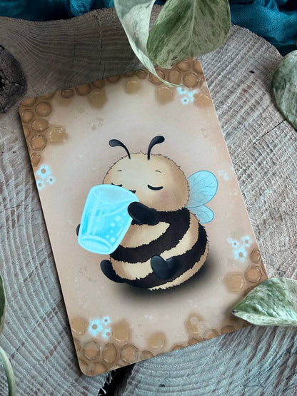 Bee Hydrated Bundle 🐝 | Tasse, Print, Notizblock & Sticker