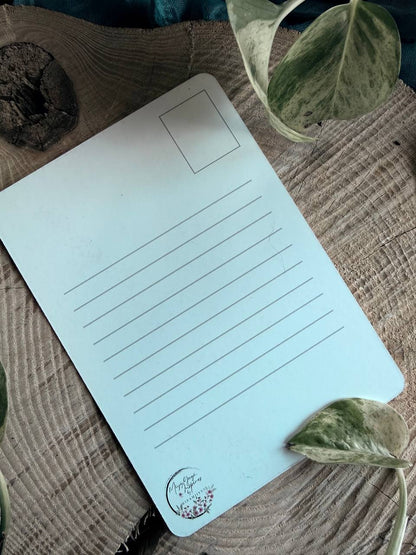 Bee Hydrated Bundle – Notizblock A6, Postkarte & 2 Sticker | Geschenkidee ✨