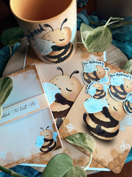 Bee Hydrated Bundle 🐝 | Tasse, Print, Notizblock & Sticker