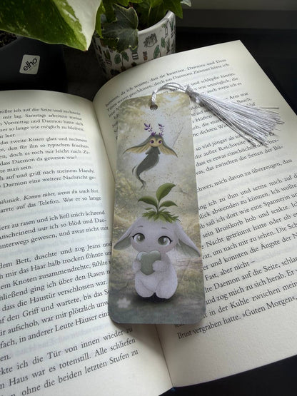 🌿 Miyu & Yumi Lesezeichen | Beidseitig bedruckt | Matte Folie | Mit Quaste | 15,5 x 5,5 cm ✨